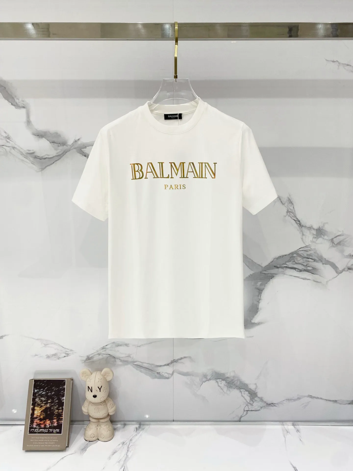 BALMAIN/Balmain - mercerized cotton gram T-shirt for men and women, bronzing brand letters on the front, colorful printed LOGO, pure quality, original fabric 100% cotton, Versatile fashion, light luxury trend, tag, collar label, wash, three labels complete Size: S-2XL Color: Black.White.Royal Blue.